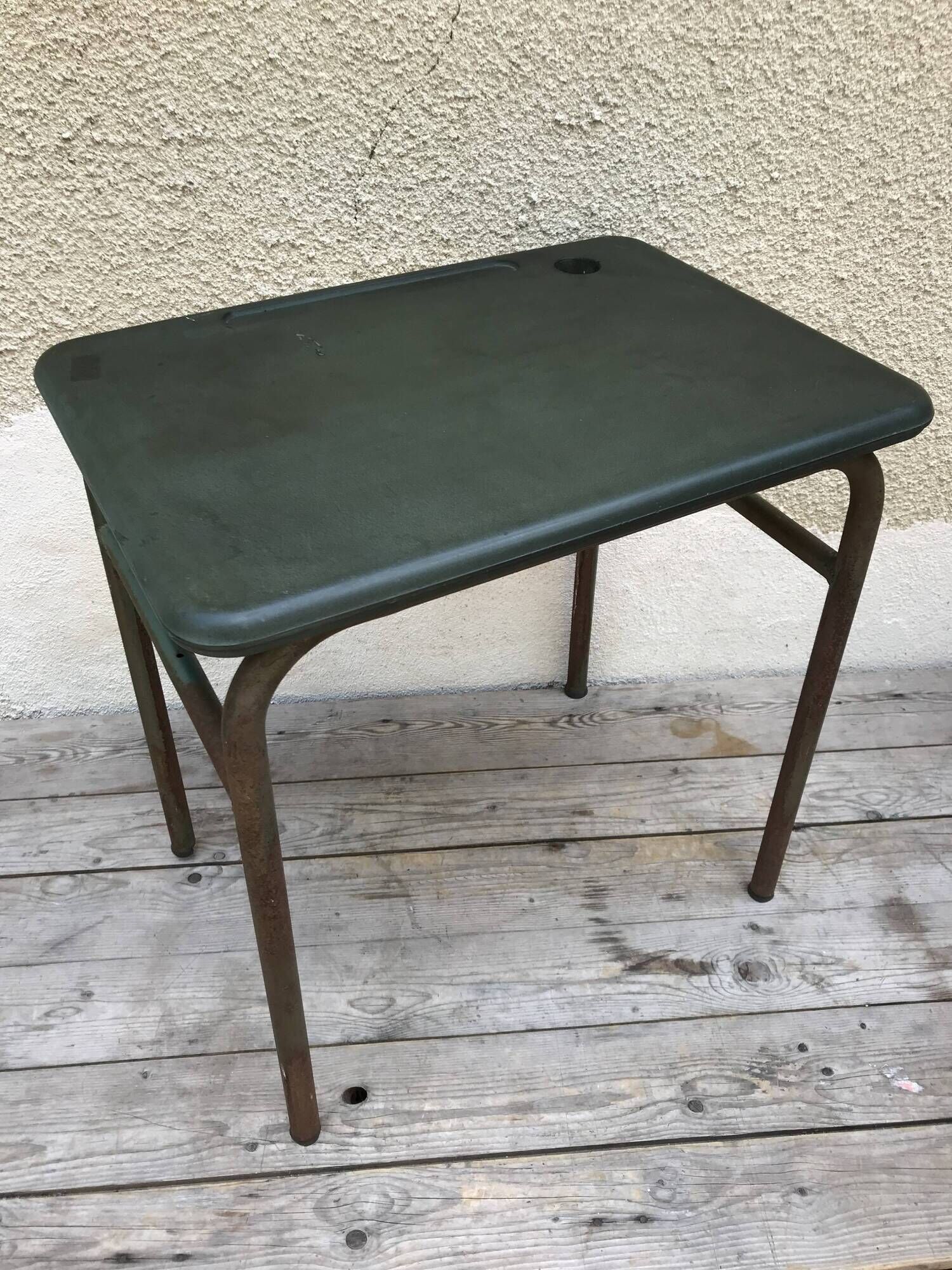Children's school desk metal