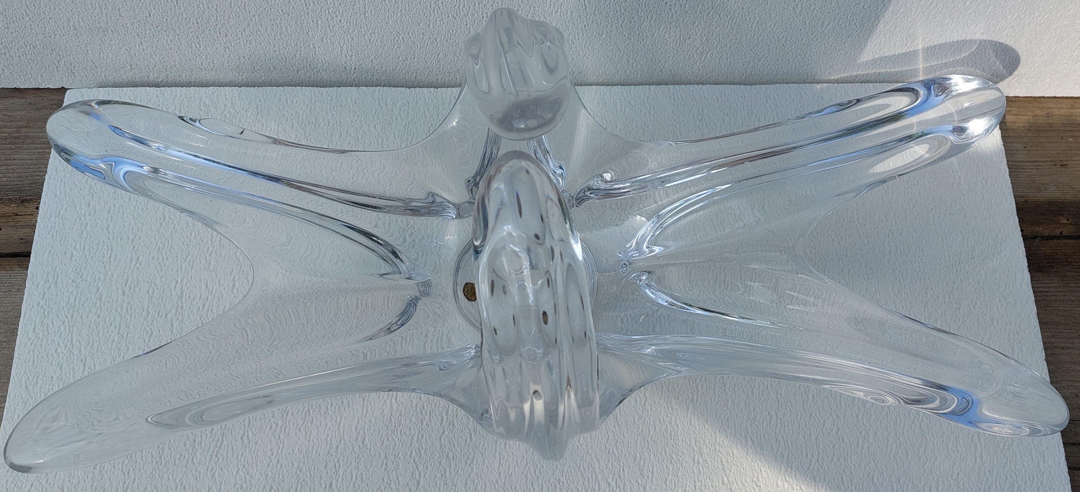 Valve crystal centerpiece