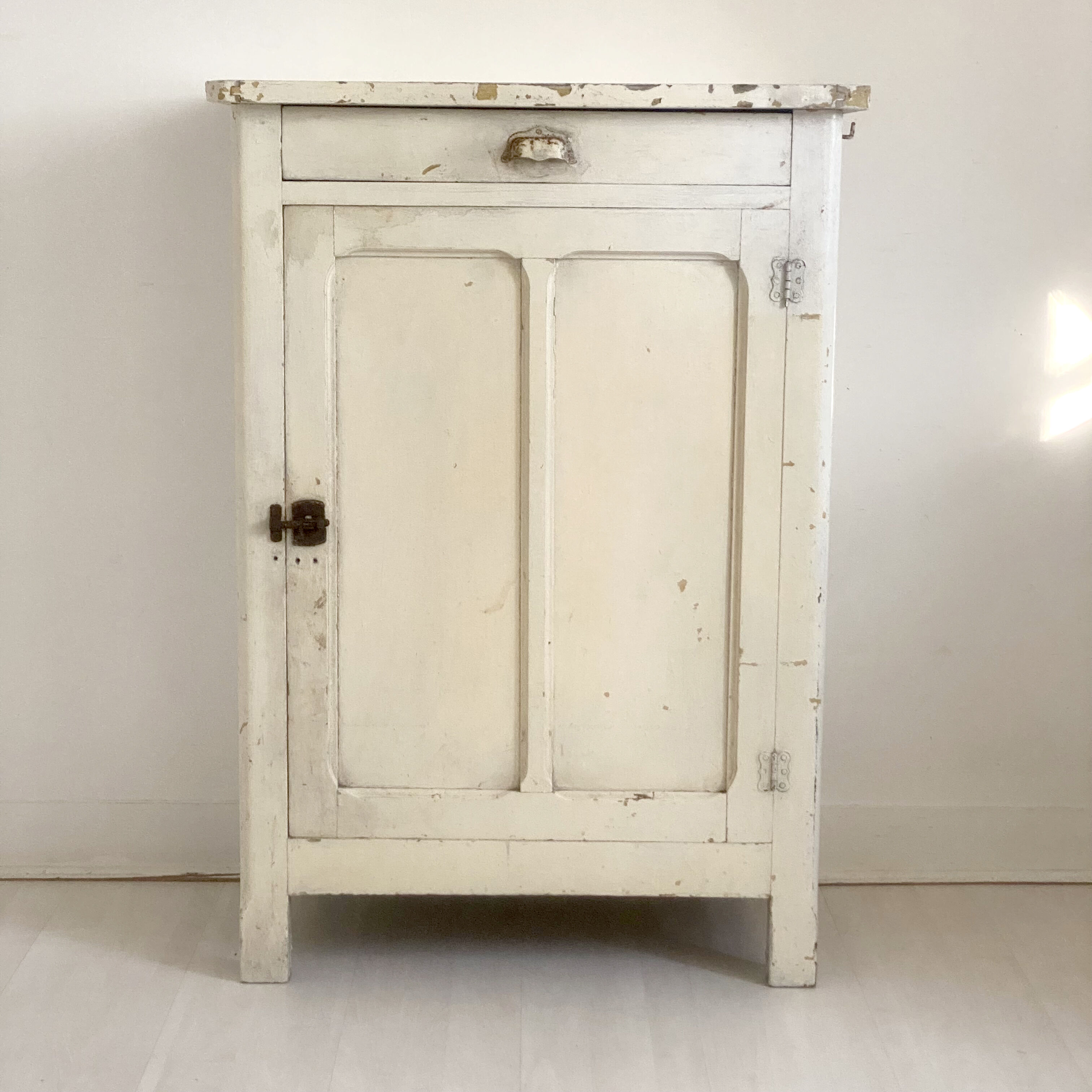 Vintage parisian buffet 50's