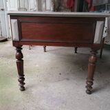 Flat desk