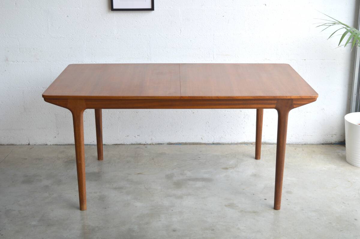 McIntosh table with double butterfly extensions 160cm