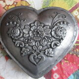 Candy box tin heart