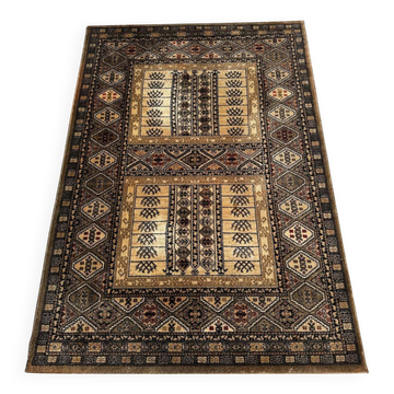Tapis de style oriental en laine 200cm x 140cm