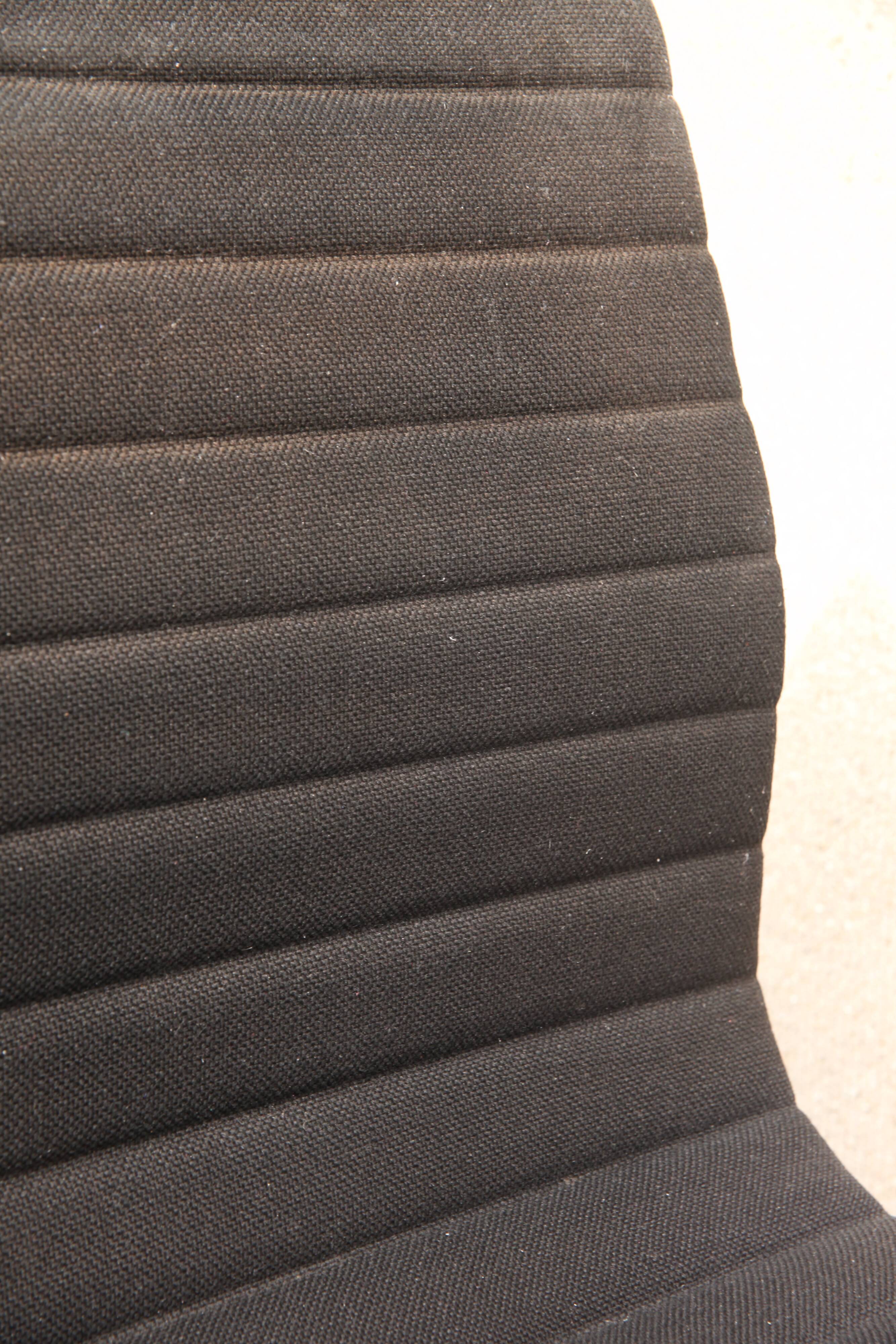 Chaise de bureau Eames pour Herman Miller EA 106