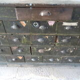 Furniture hardware