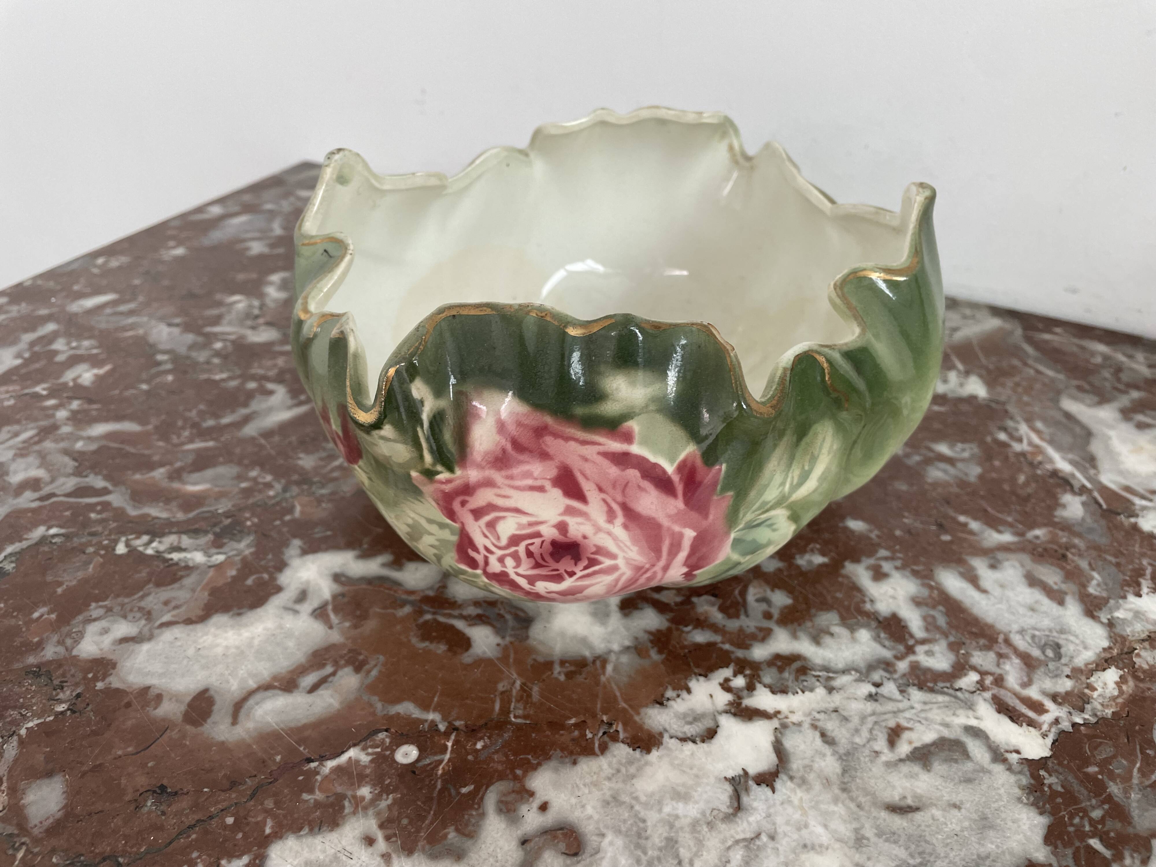 Cache-pot, grande coupe, Keller & Guérin, Lunéville, Les Roses, Art Nouveau, barbotine, céramique