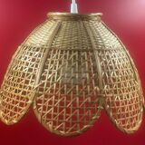 Lustre corbeille en osier