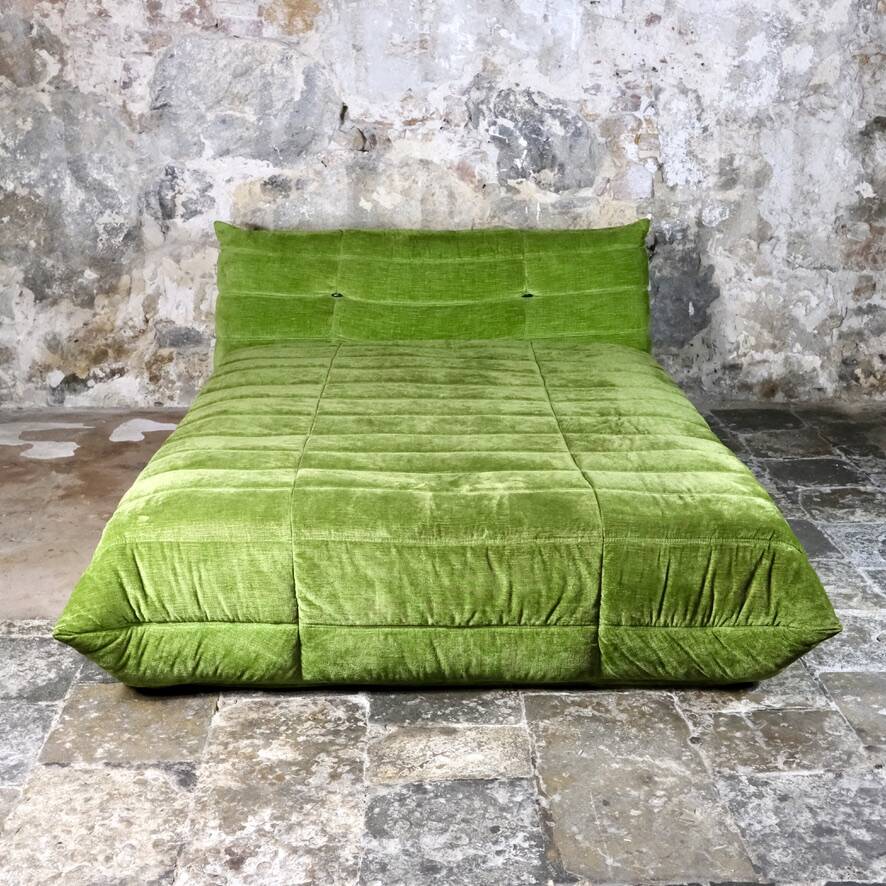 Original Togo velvet bed by Michel Ducaroy for Ligne Roset, 1970s