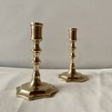 Paire d'anciens bougeoirs en laiton