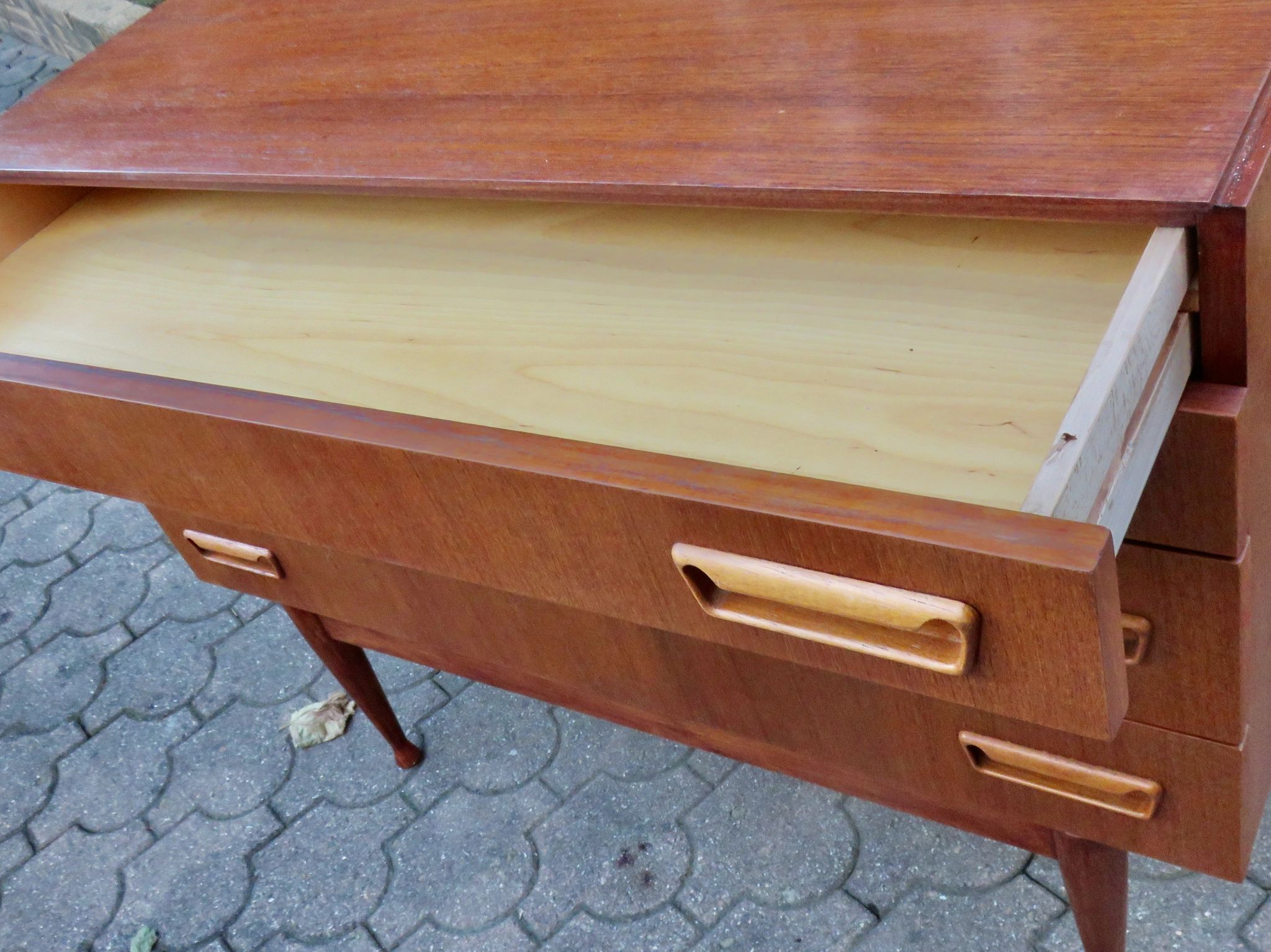 Commode en teck de Peter Moos Danemark 1955