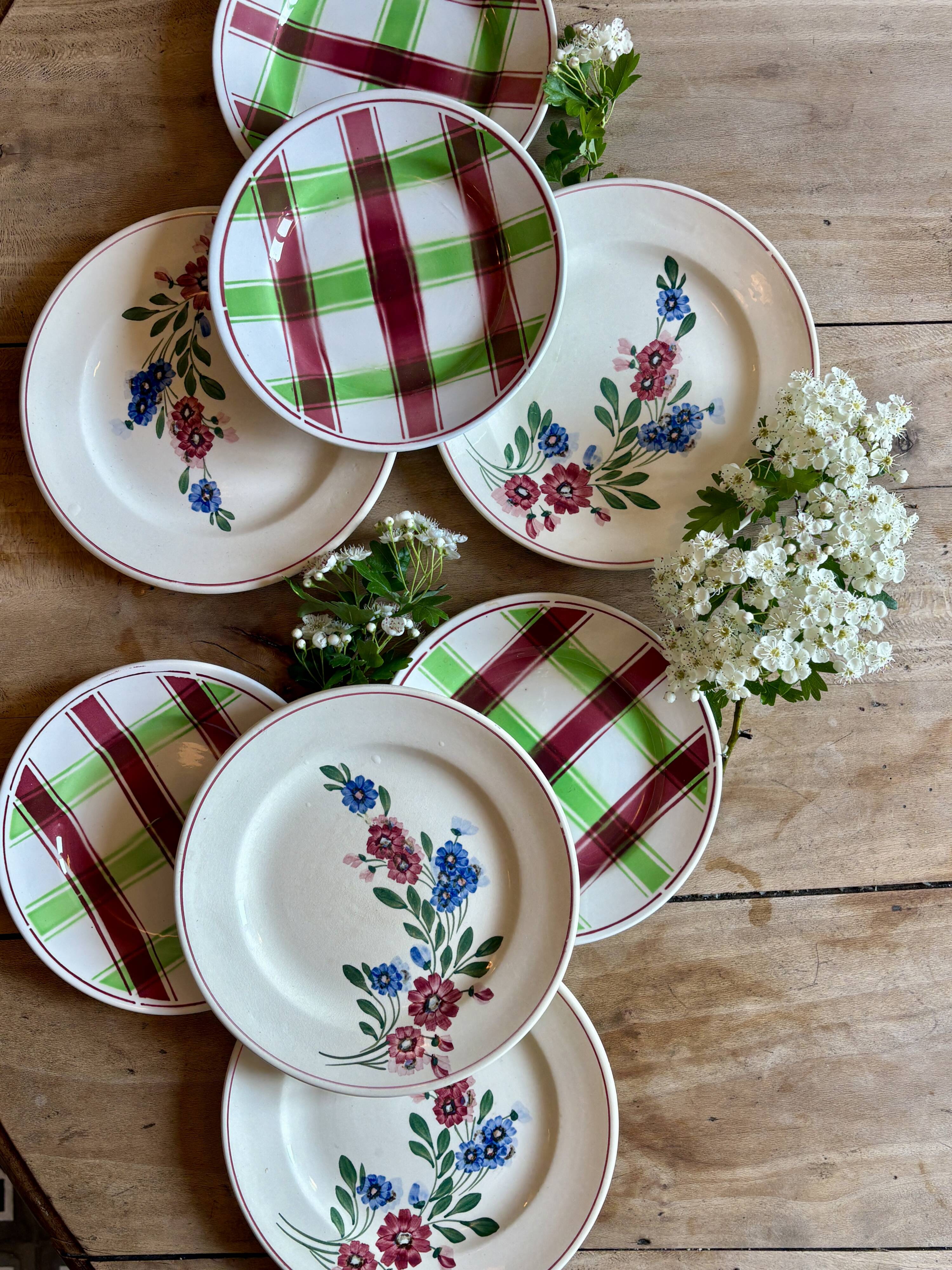 Set of 8 mismatched vintage dessert plates, Sousse and Aigueperse from