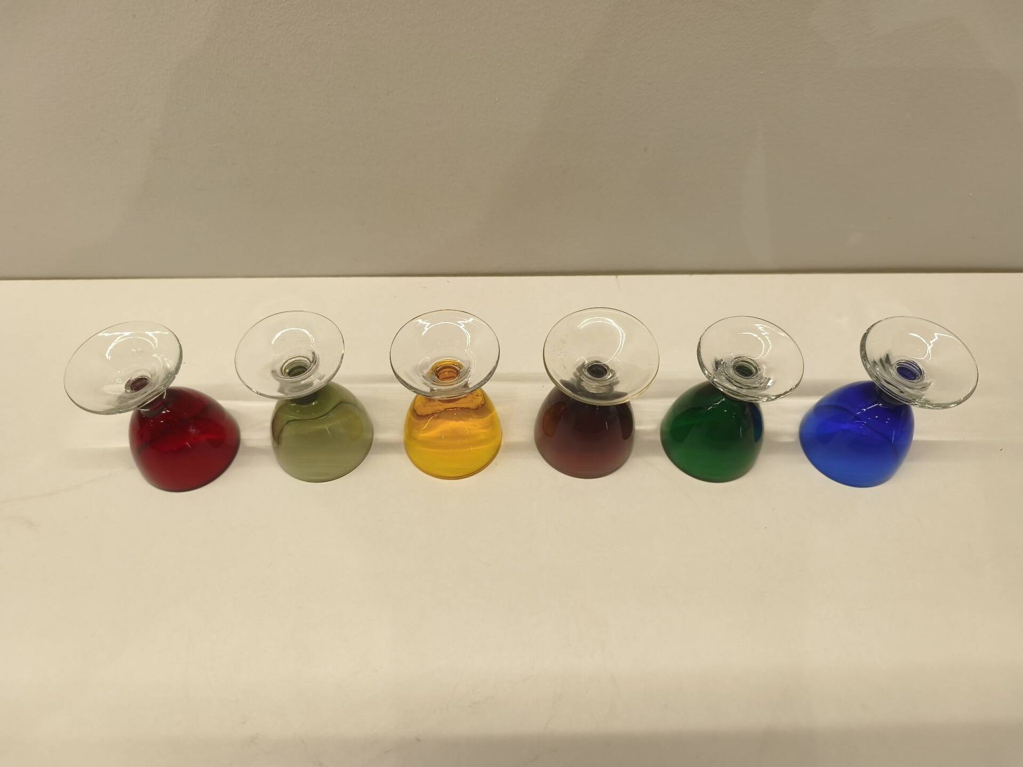 Set of 6 vintage multicoloured liqueur glasses (1960s/70s)