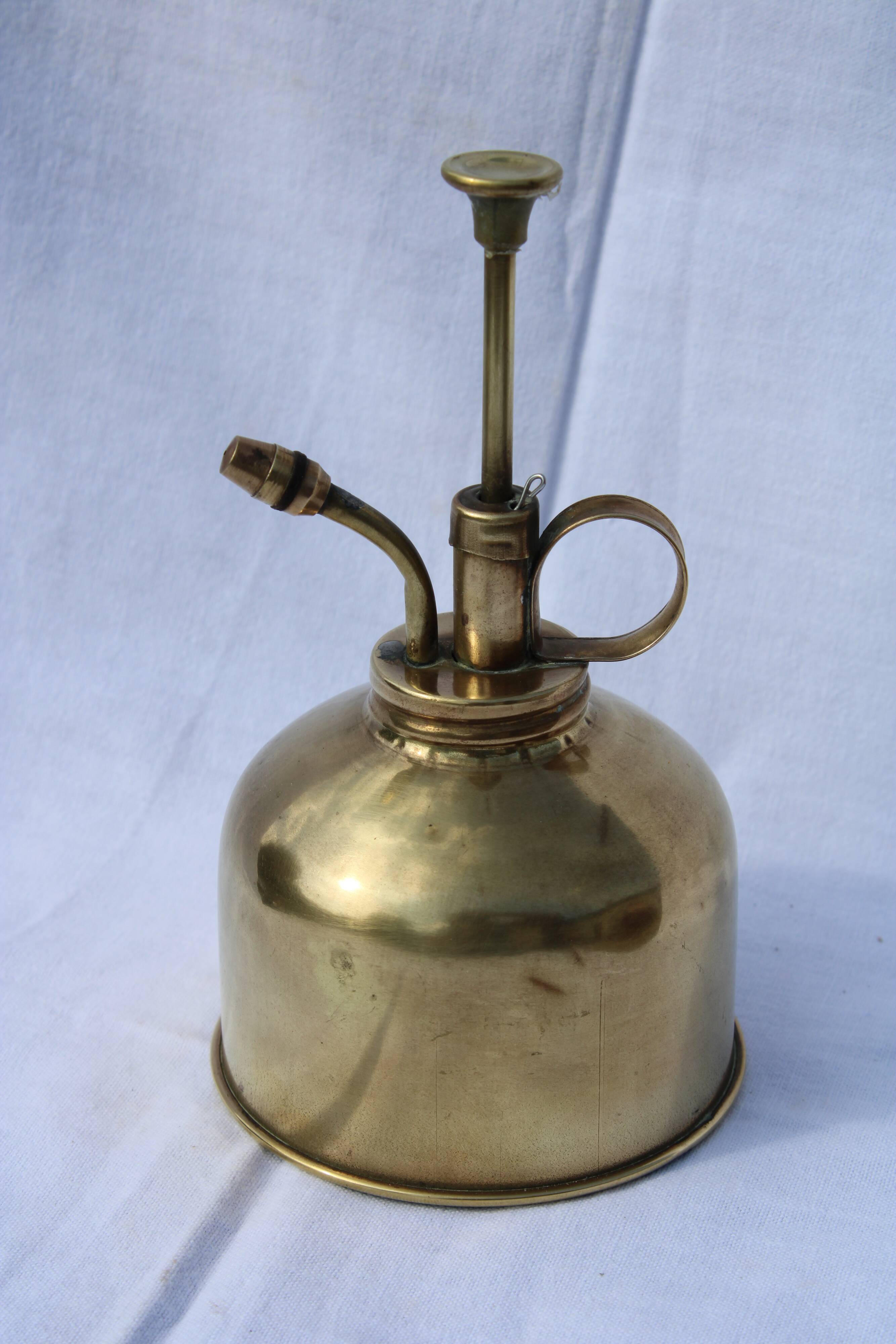 Brass spray