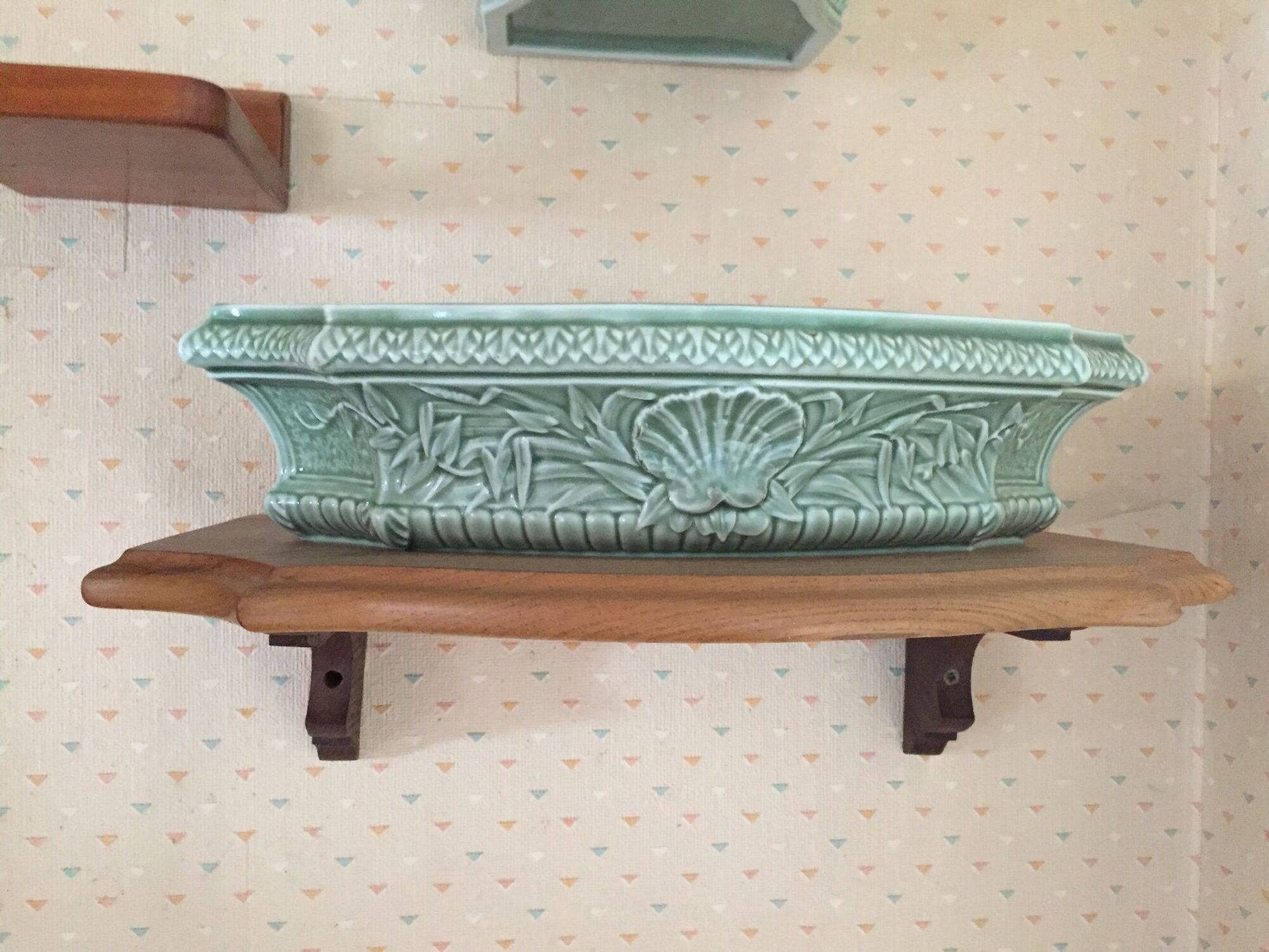 Water green ceramic fountain