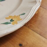 Round scalloped earthenware dish Digoin Sarreguemines floral decoration