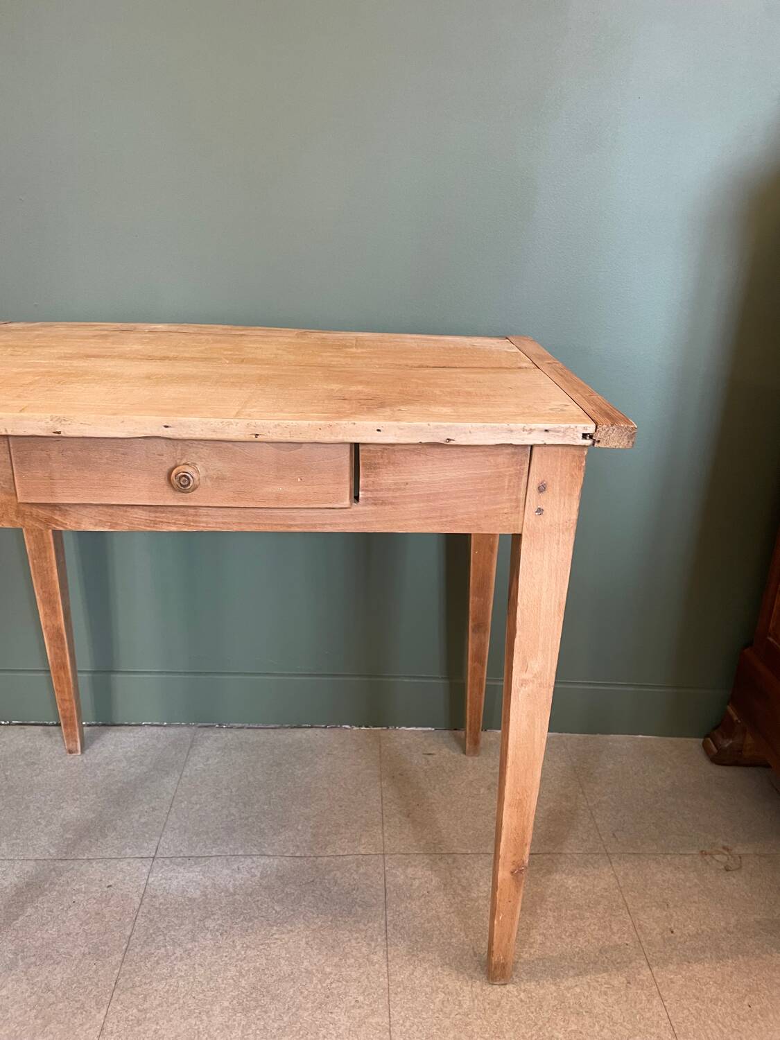 Farmhouse table