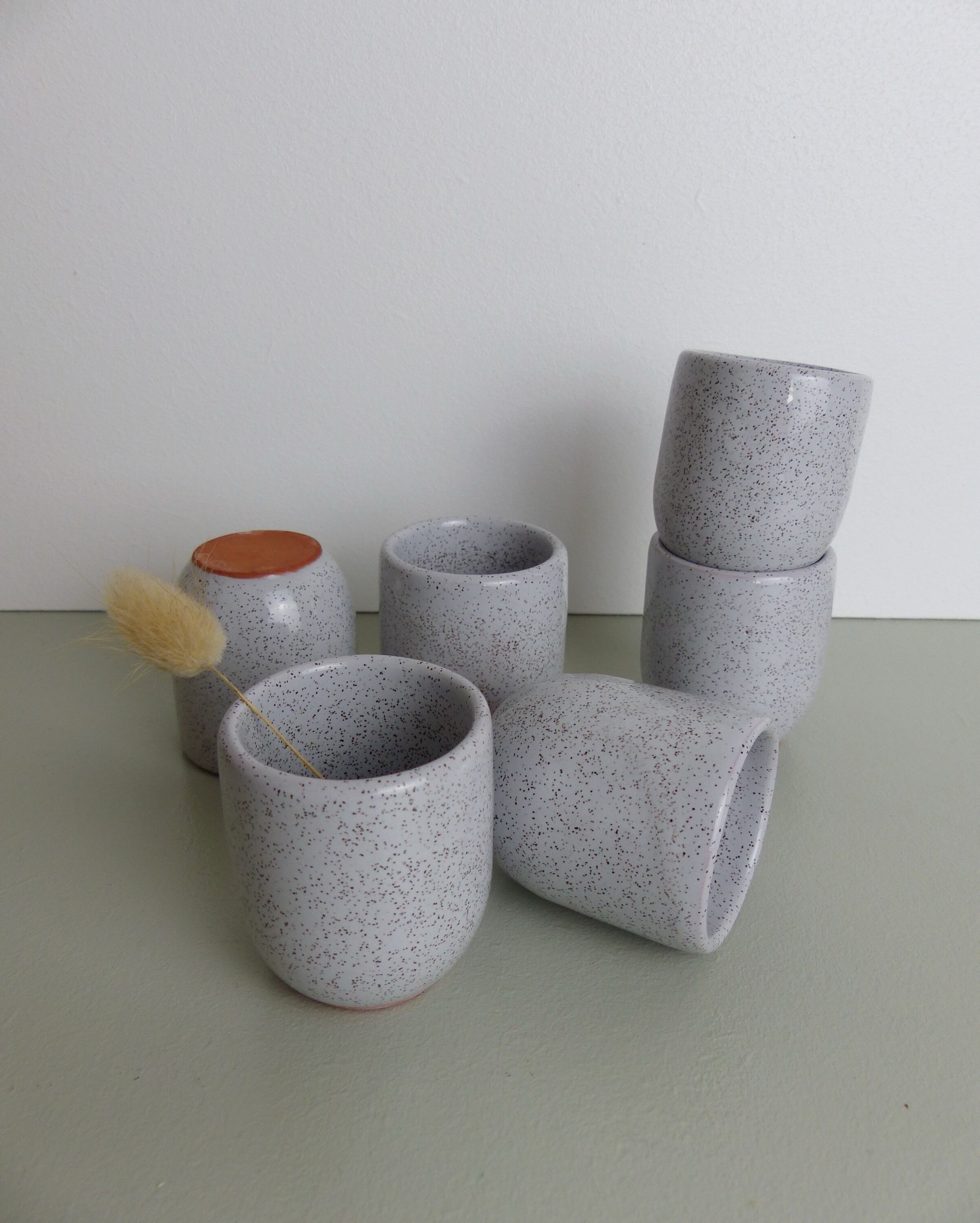 Set de 6 coquetiers petites tasses en grès moucheté
