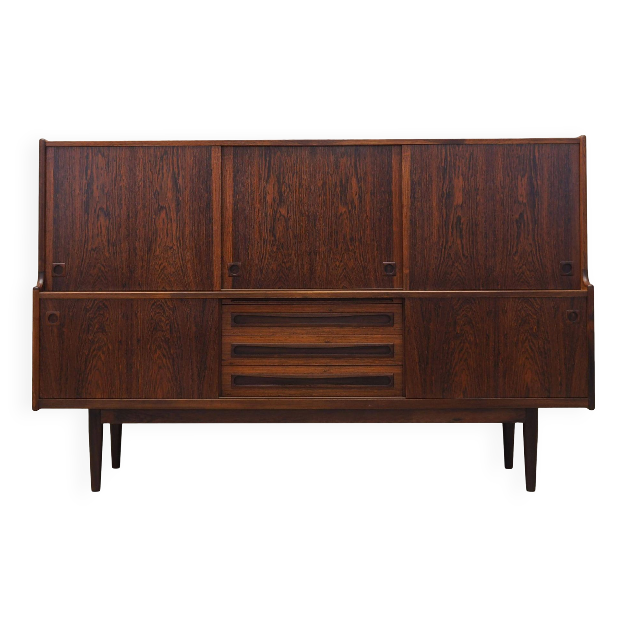 Buffet haut en palissandre, design danois, années 1960, designer : Johannes Andersen, fabrication : Skaaning Furnitu