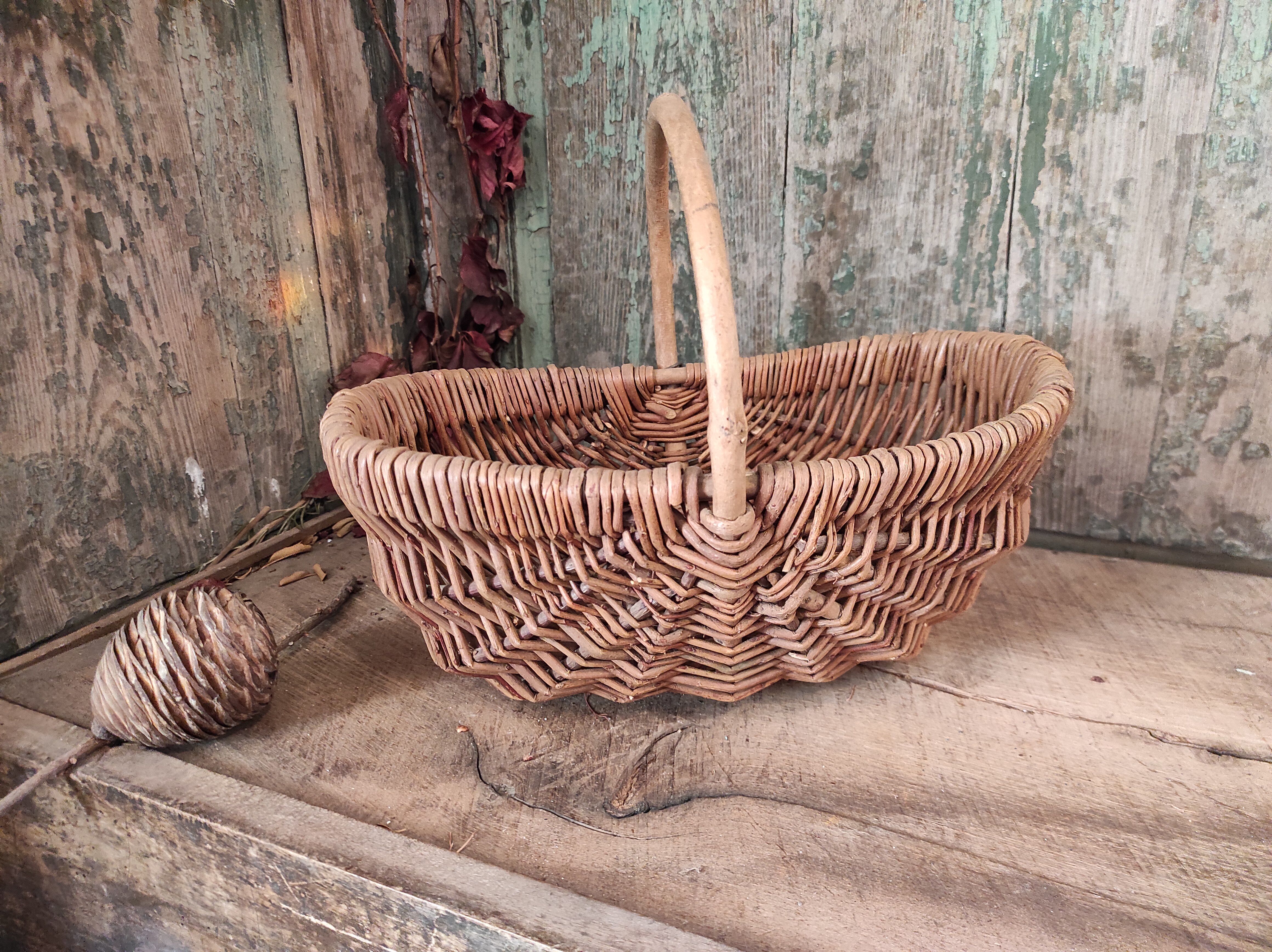 French vintage oval basket