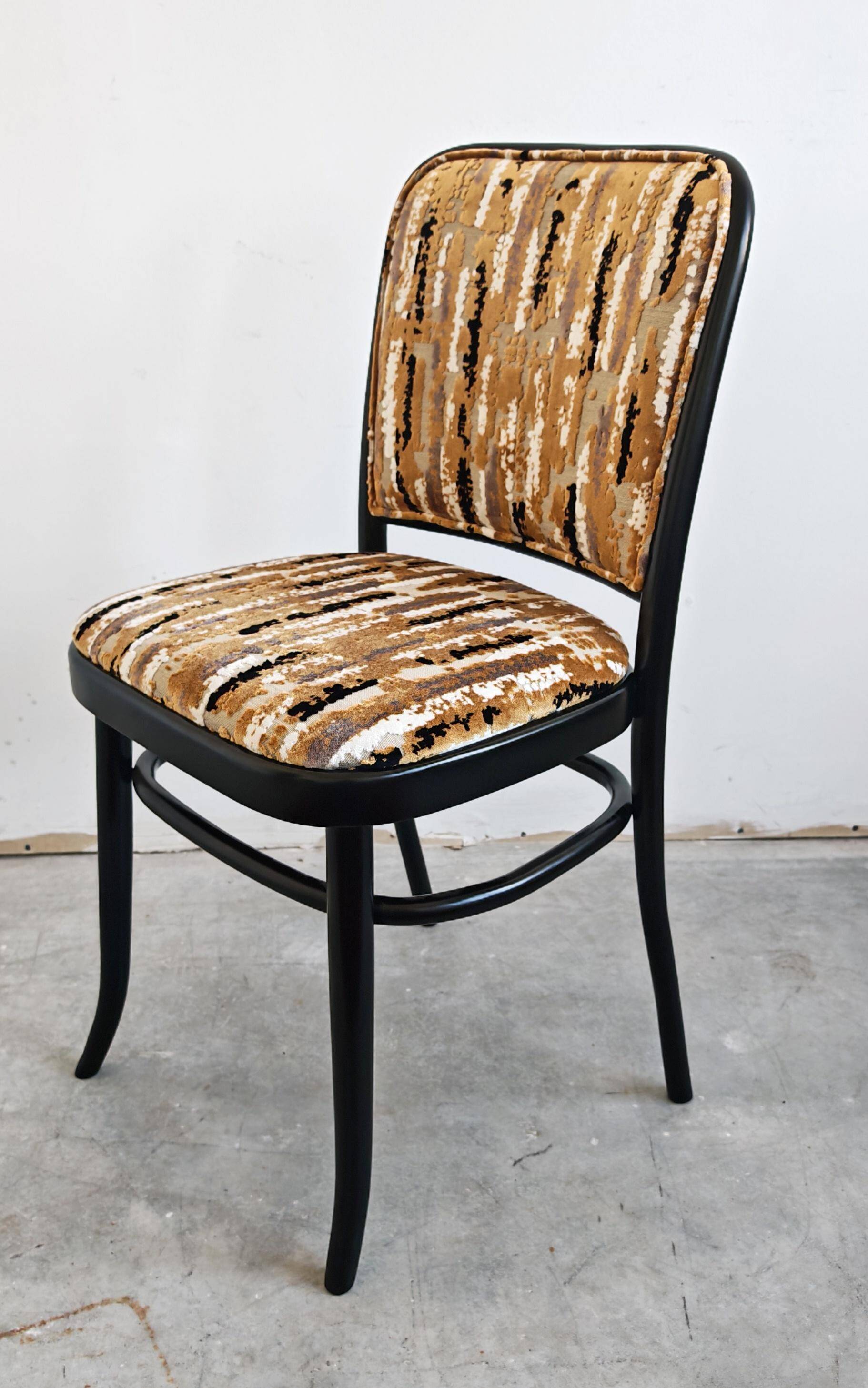 Set of 4 curved wood dining chairs by Josef Hoffmann for Mundus.