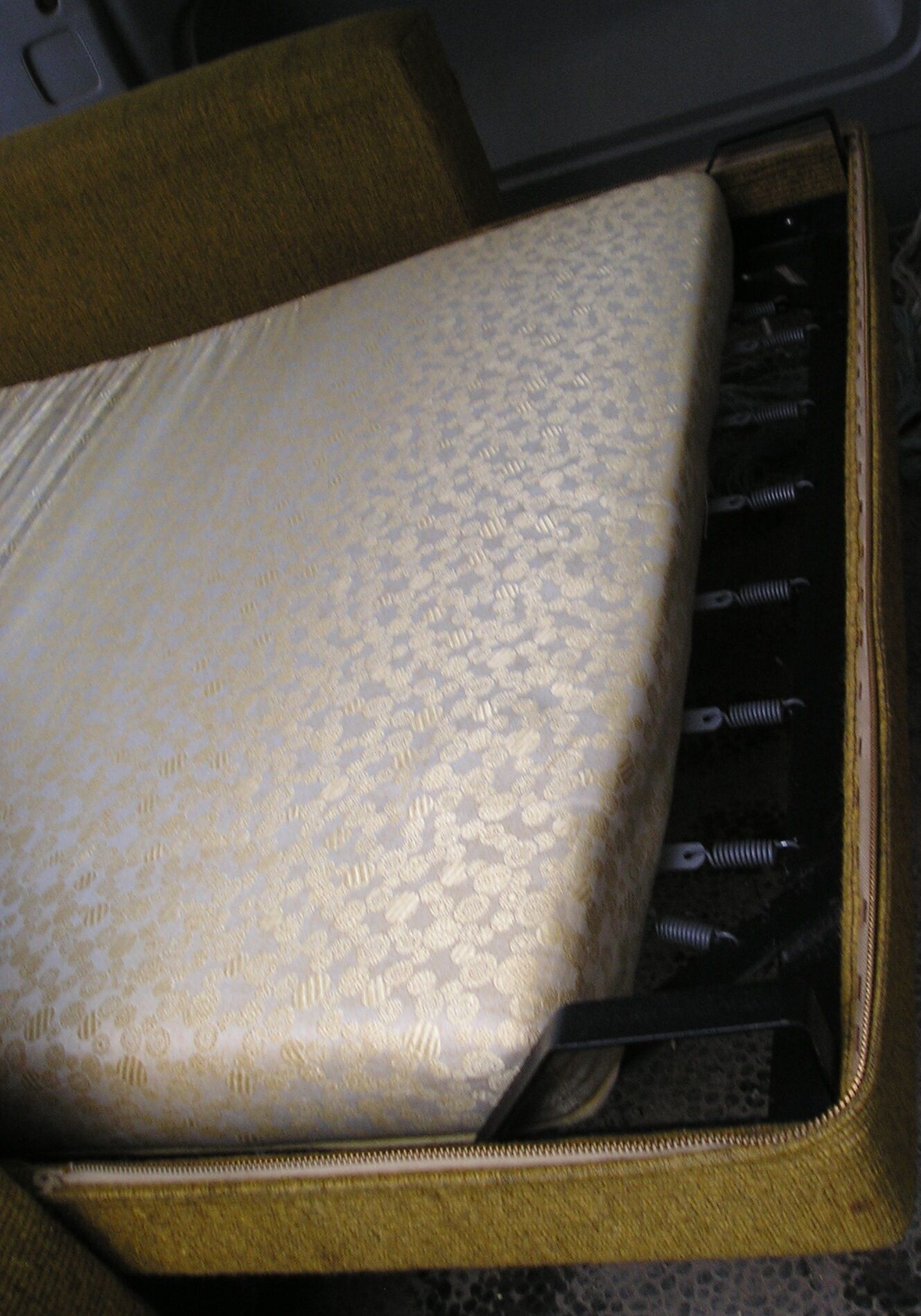 Sofa 2 seats convertible into bed 1 person 70 years