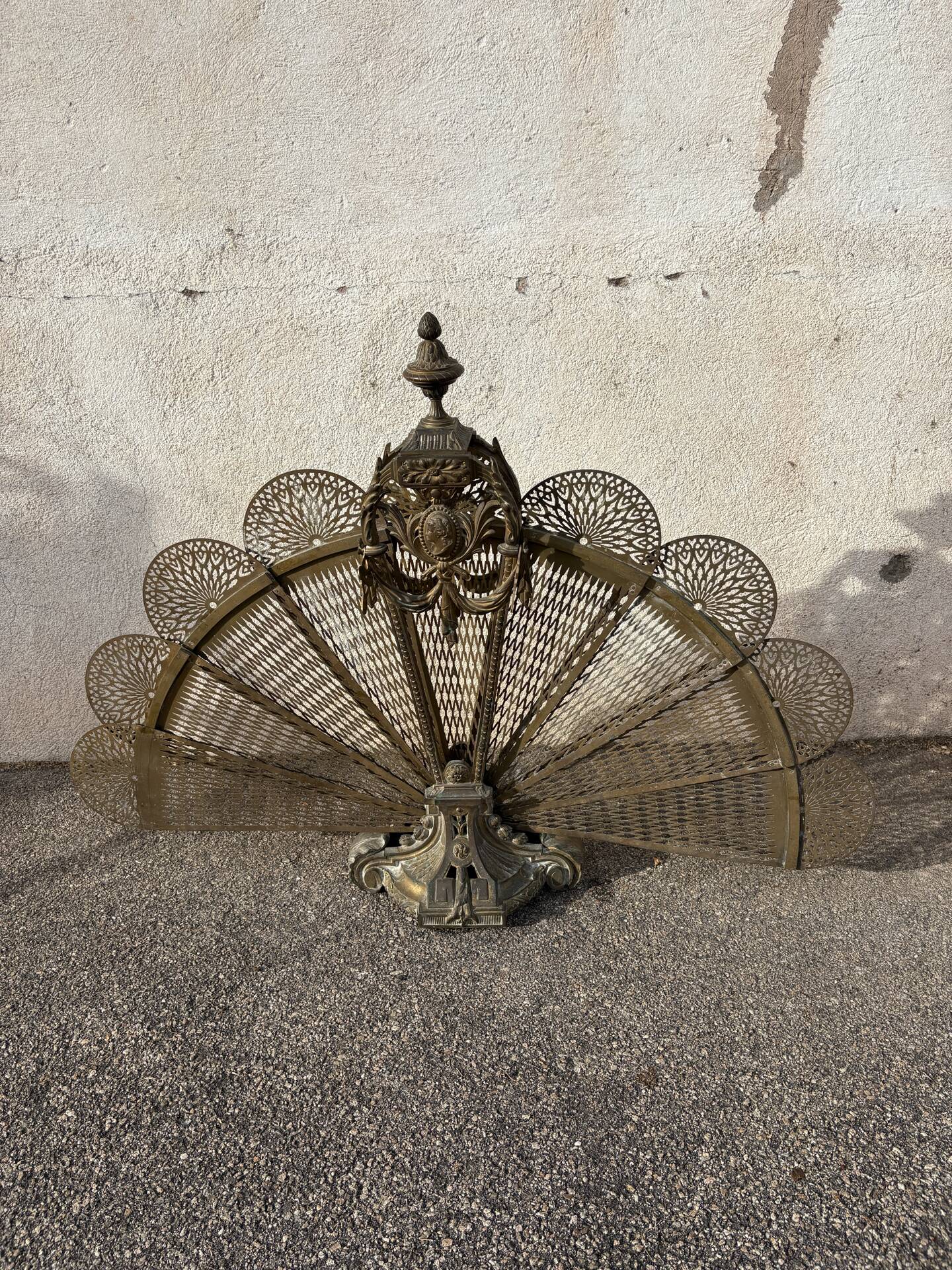 Fireplace screen