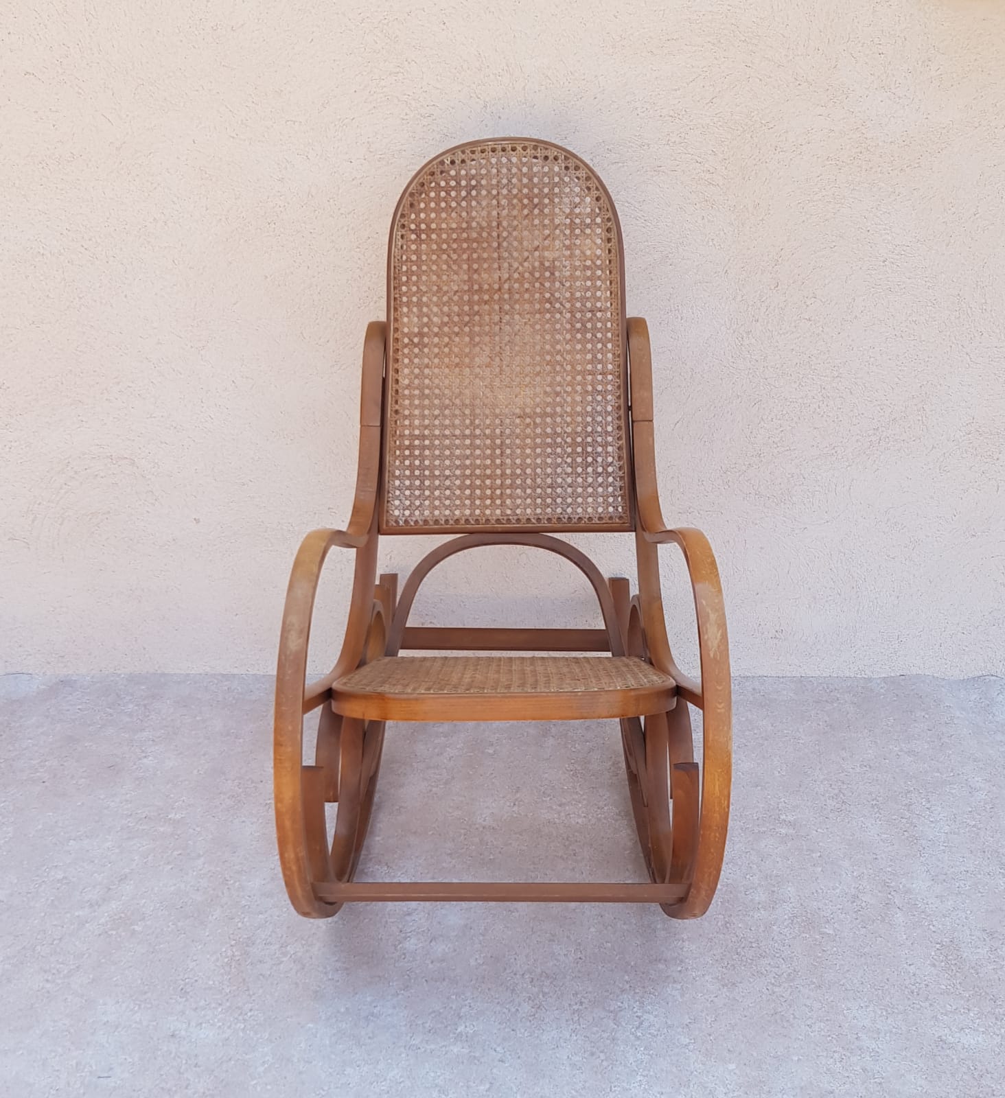 Vintage rocking-chair