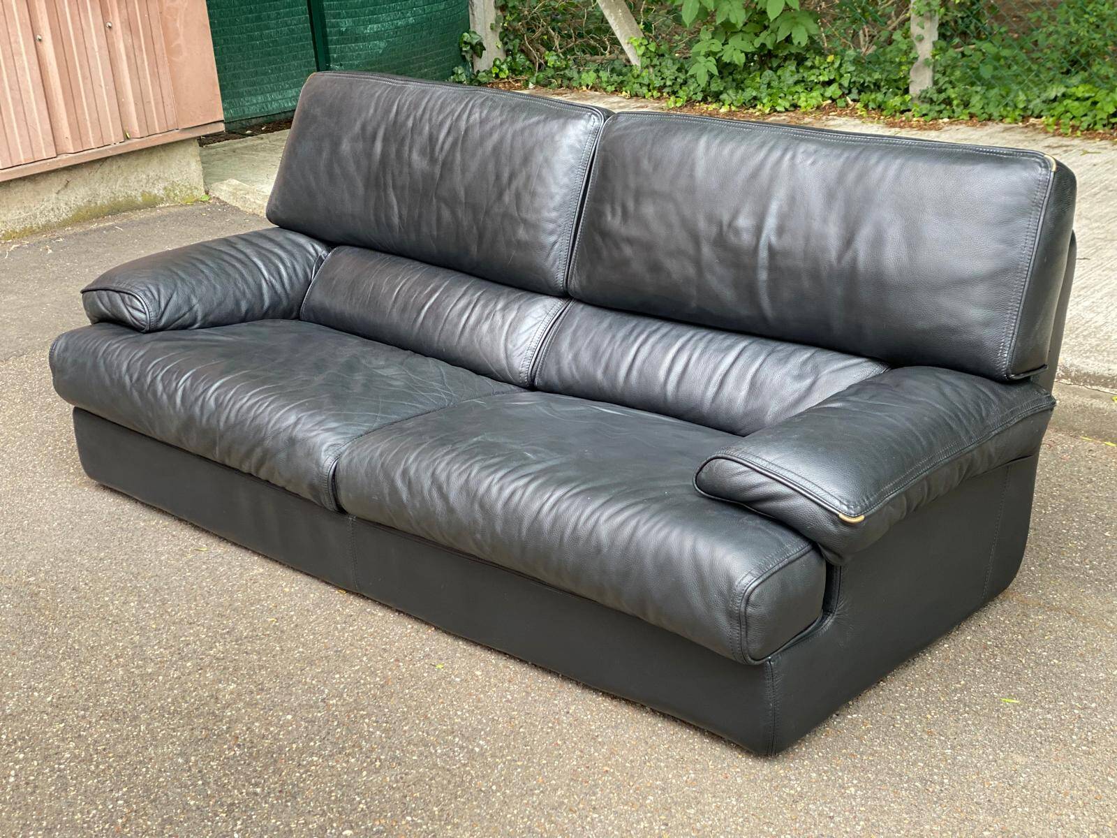 Canapé 3 places en cuir noir design de luxe suisse de Sede DS-47 années 70