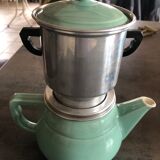 Former multifilter ceramic coffee pot with filter