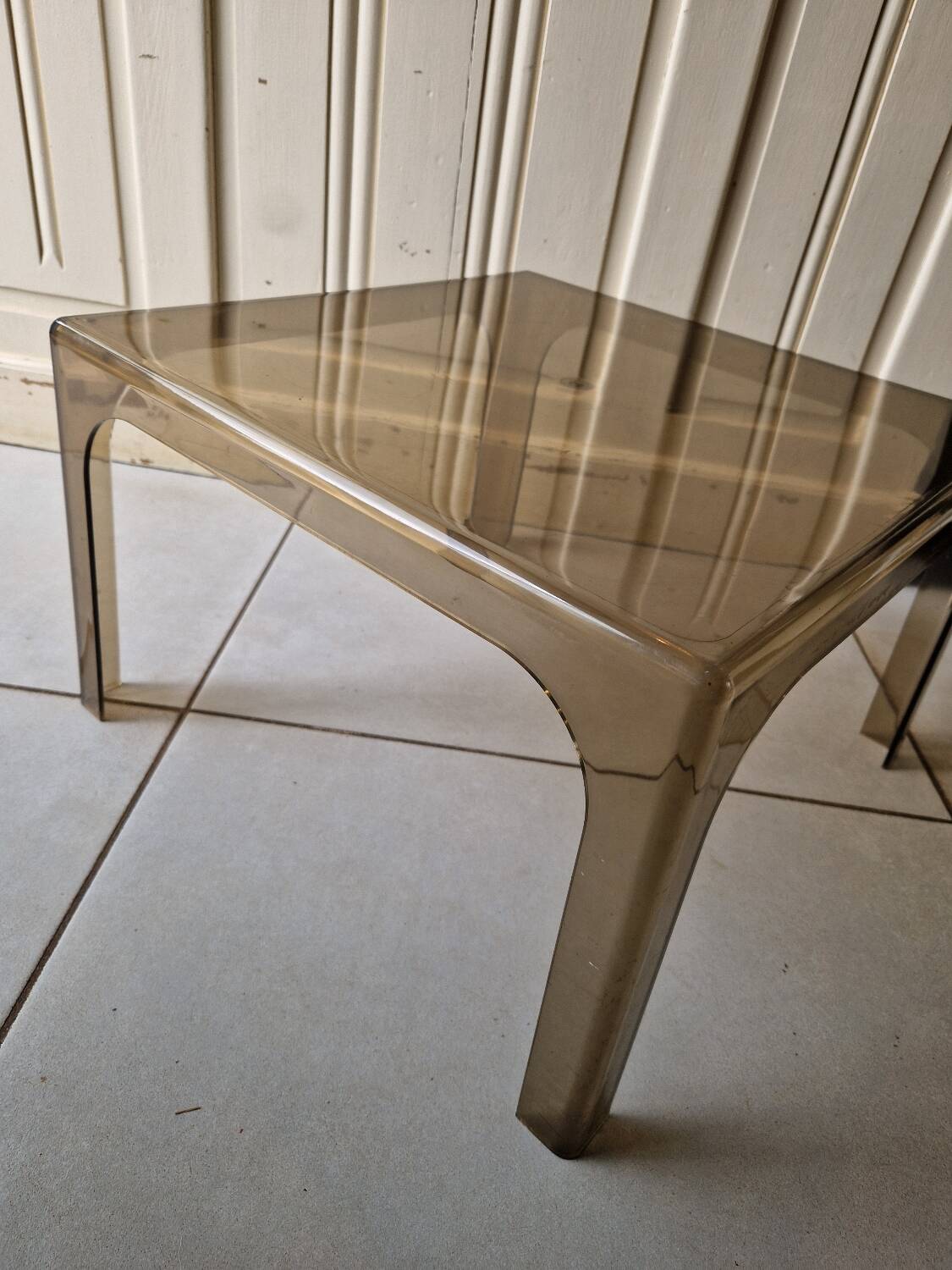 Smoked plexiglass coffee table 70'