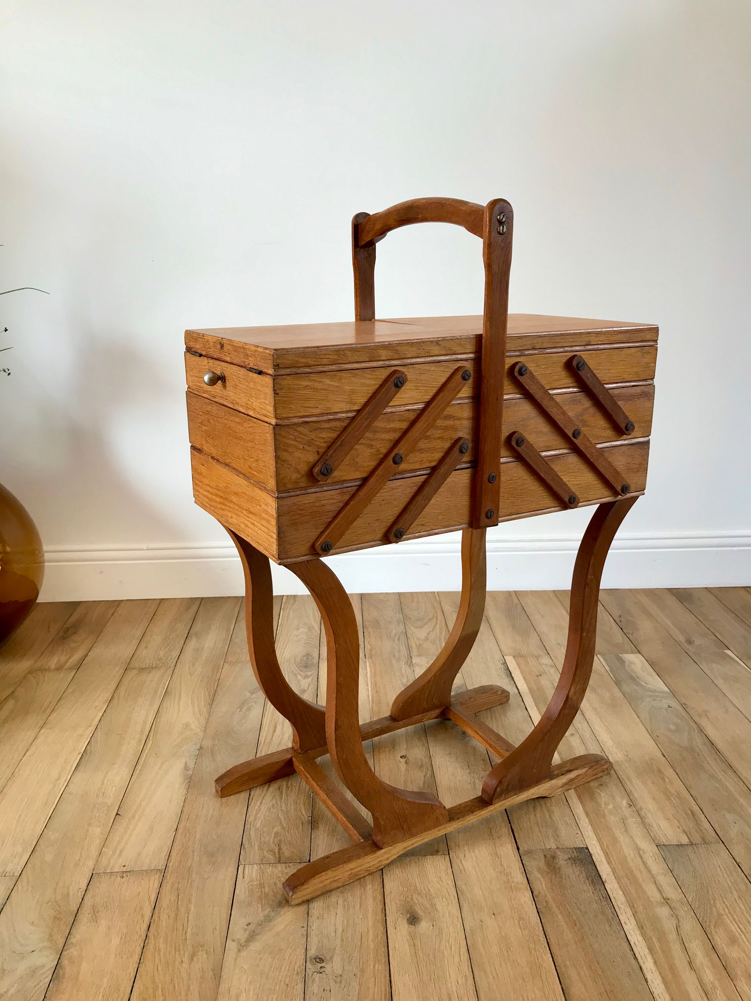 Travailleuse en bois de hêtre années 50