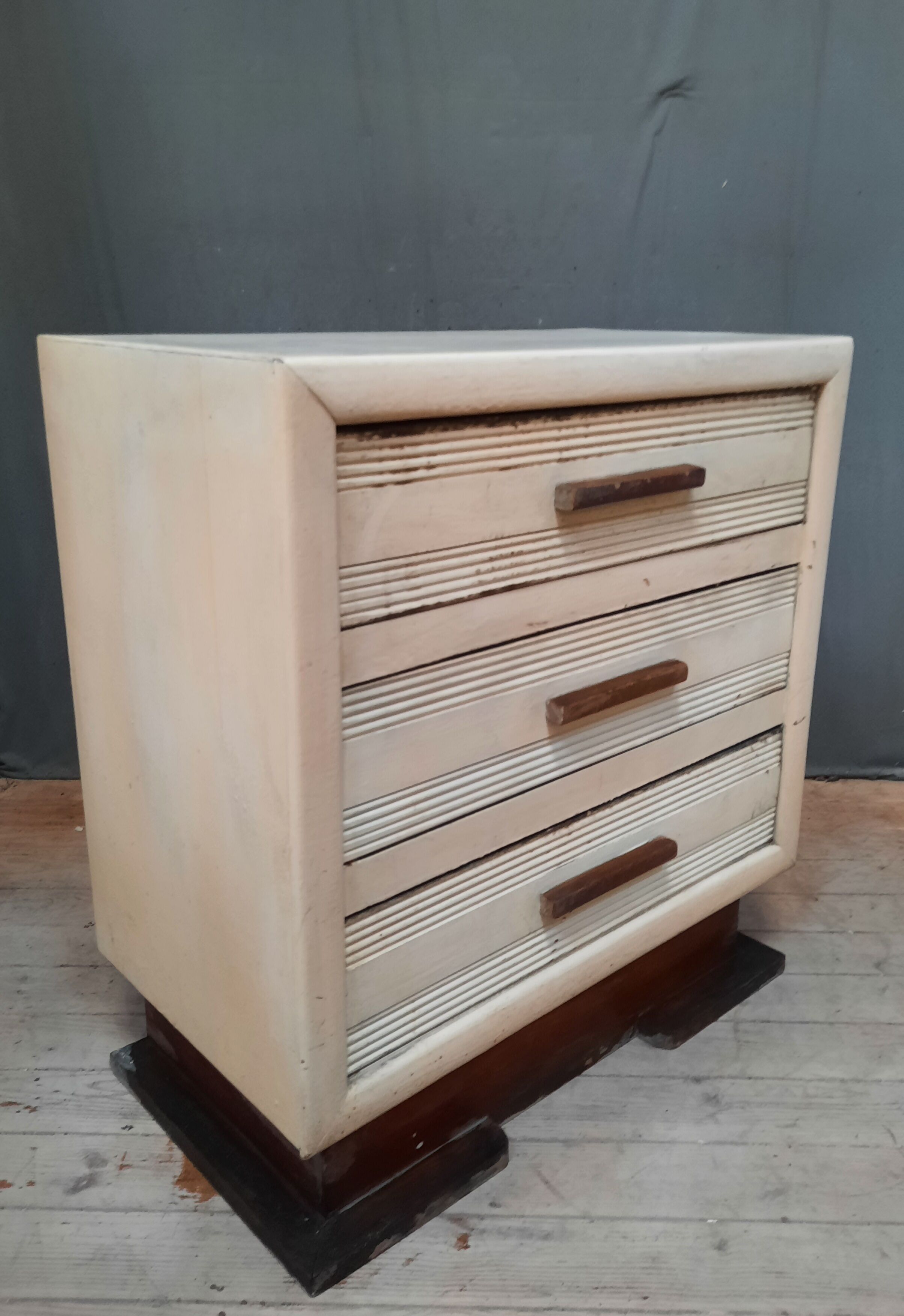 Vintage painted chest of drawers