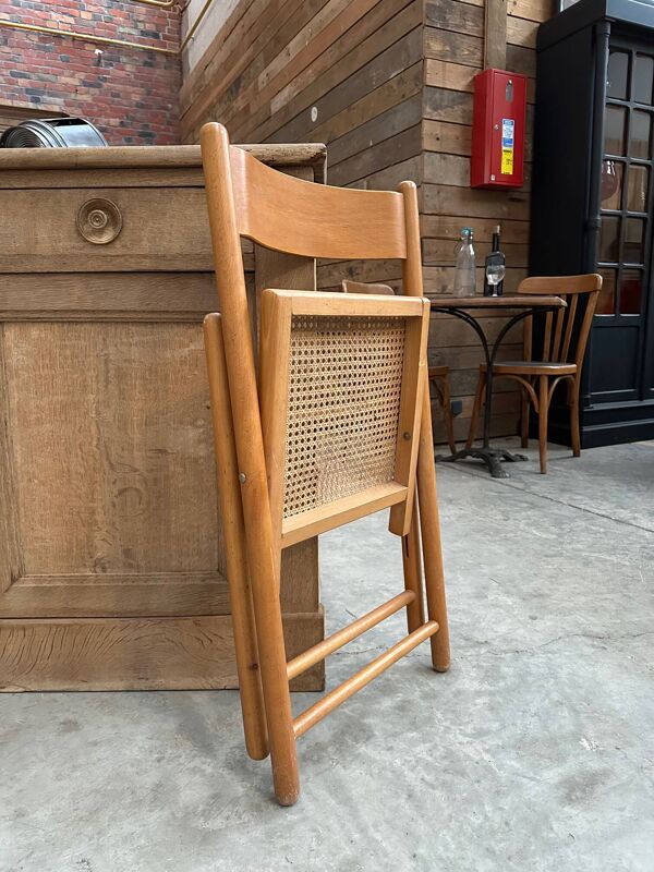 Suite de 4 chaises pliantes cannées 80’S