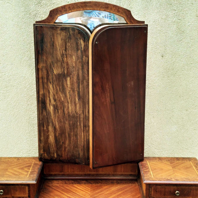 Hairdresser wood marker