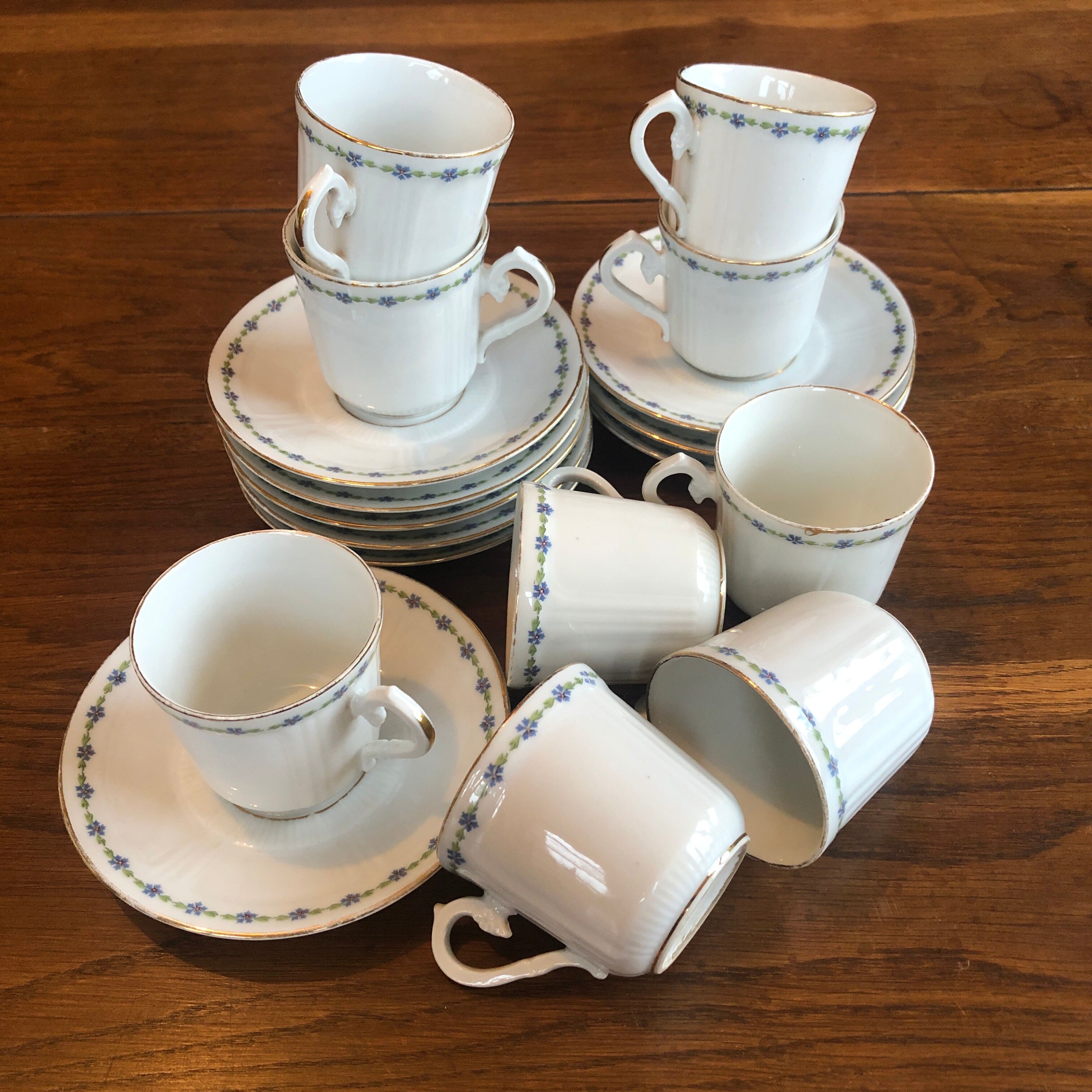 Set of 9 cups and old saucers from Limoges