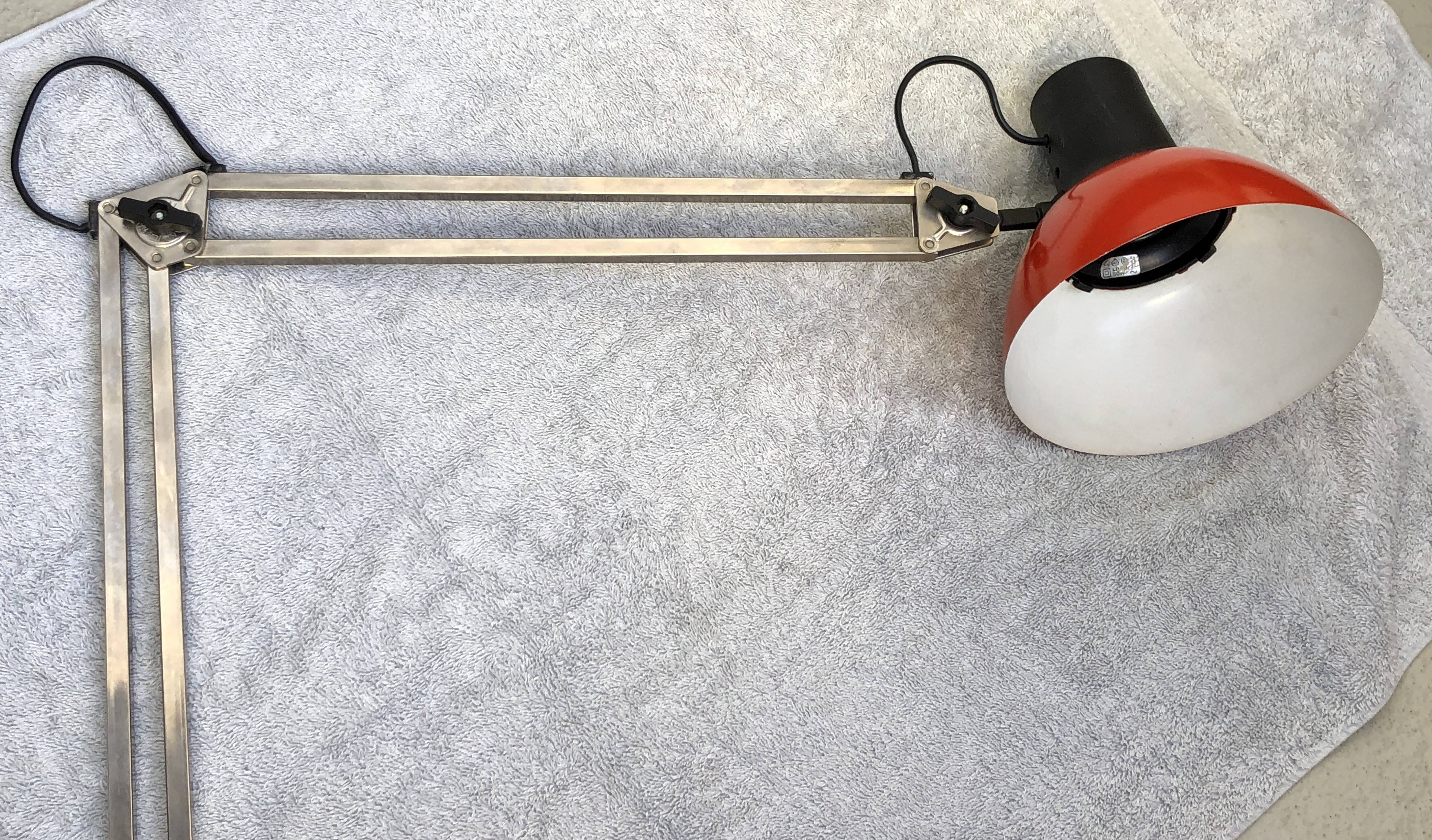 Lampe d'architecte rouge   patented  finlande