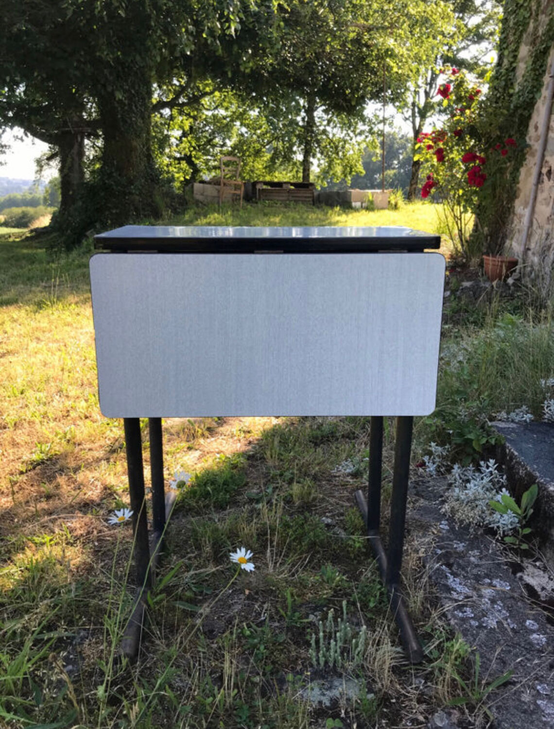 Formica feet tubes bar table