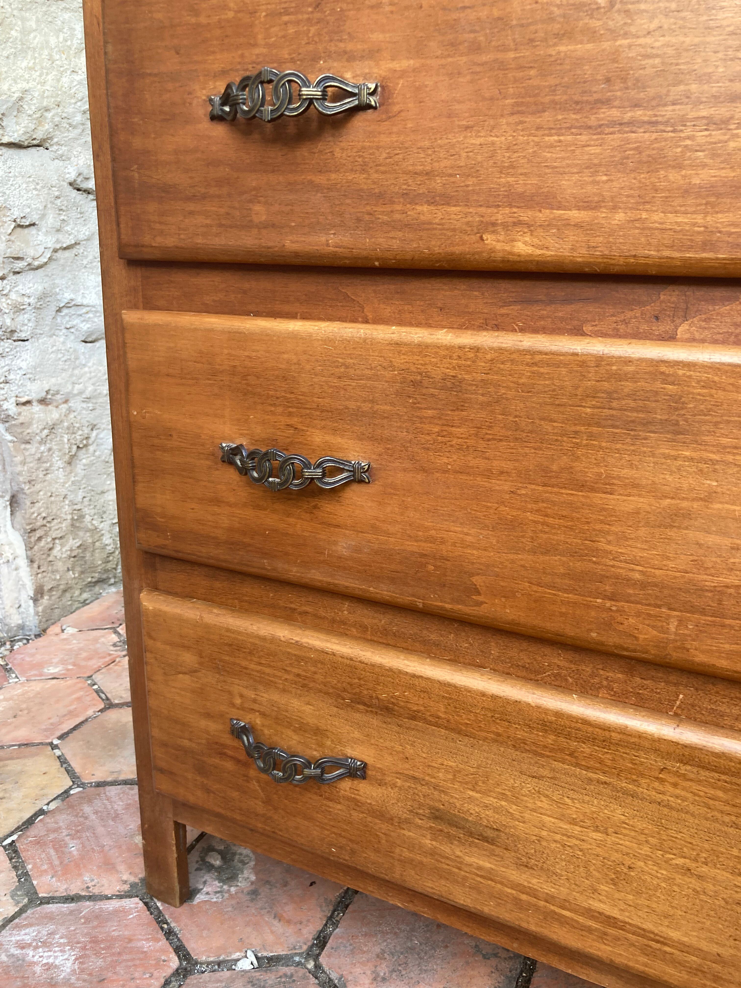 Vintage chest of drawers with 3 drawers