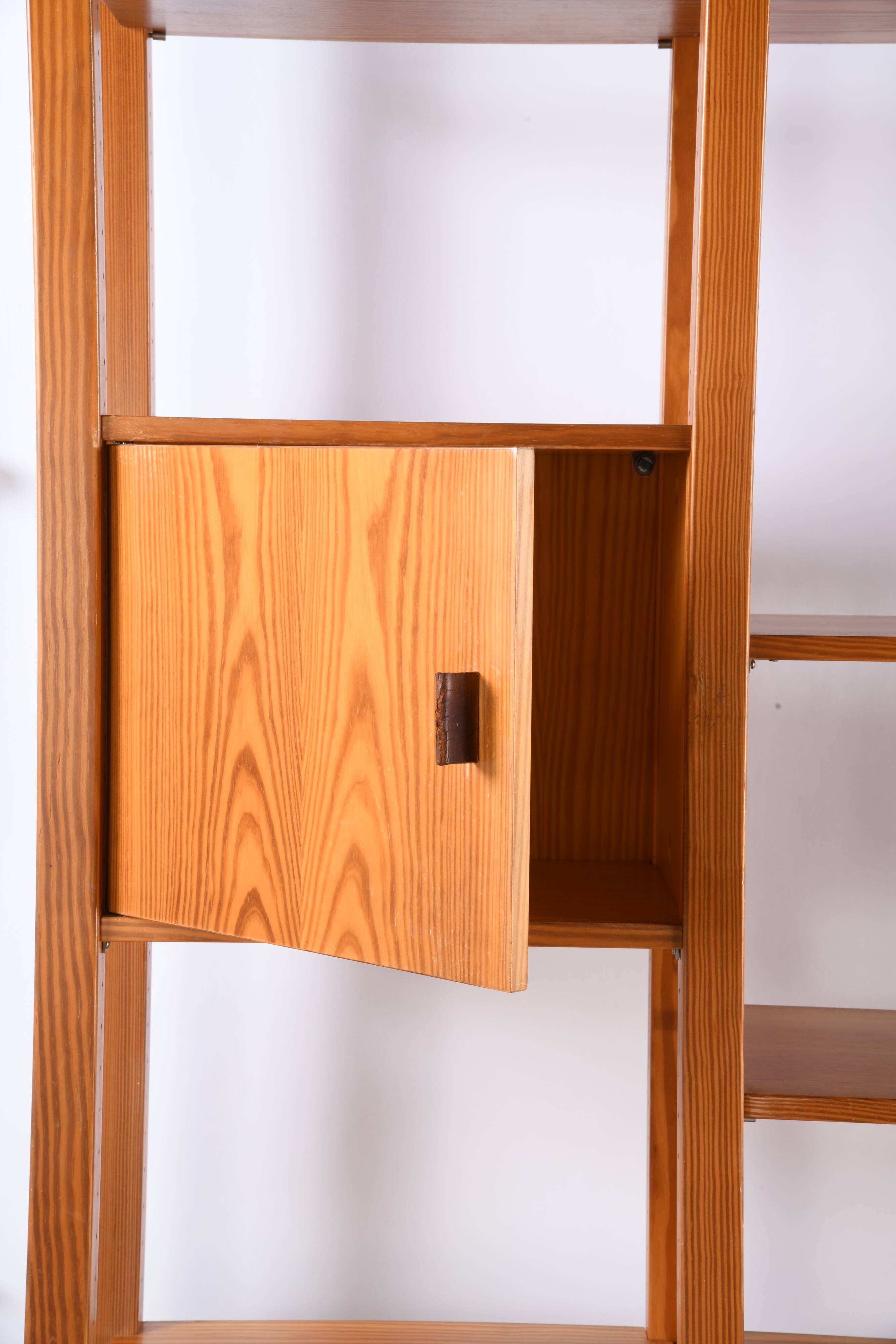 Pine bookshelf library