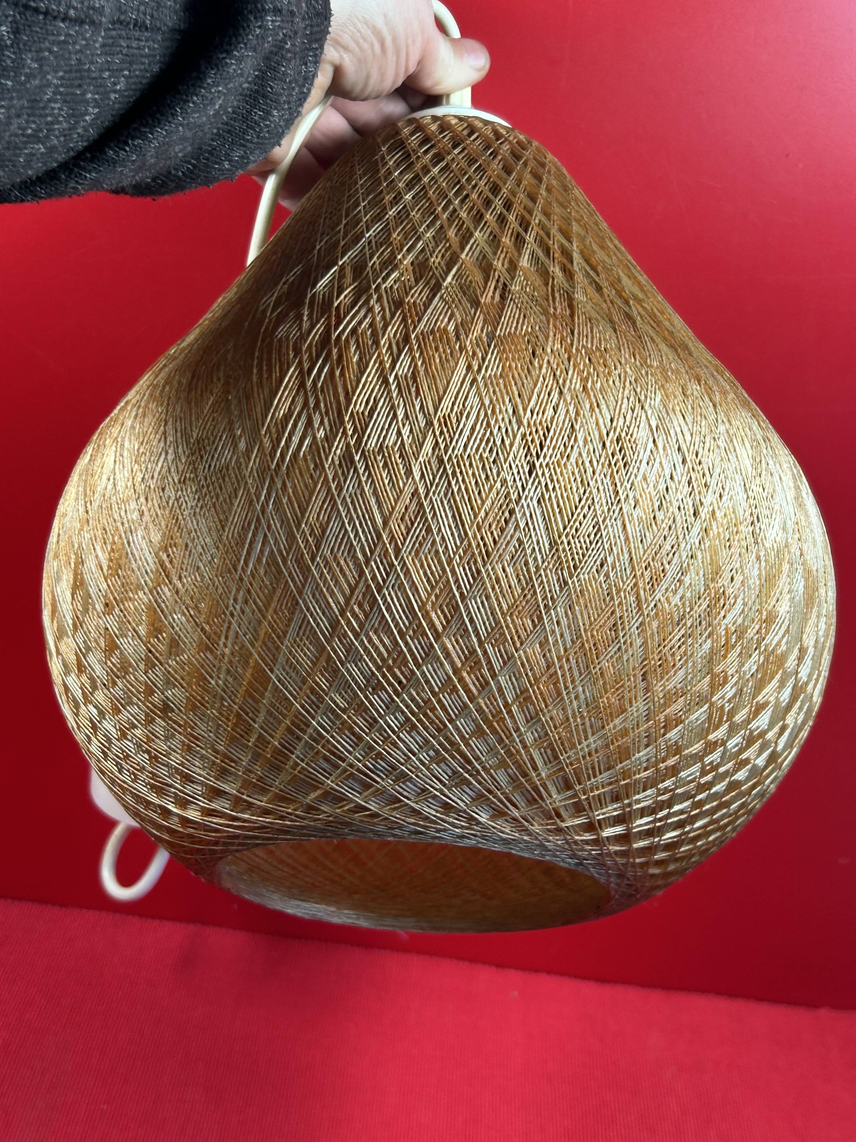 Vintage Scandinavian pear-shaped pendant light in synthetic wire.