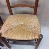 Lot of mulched chairs