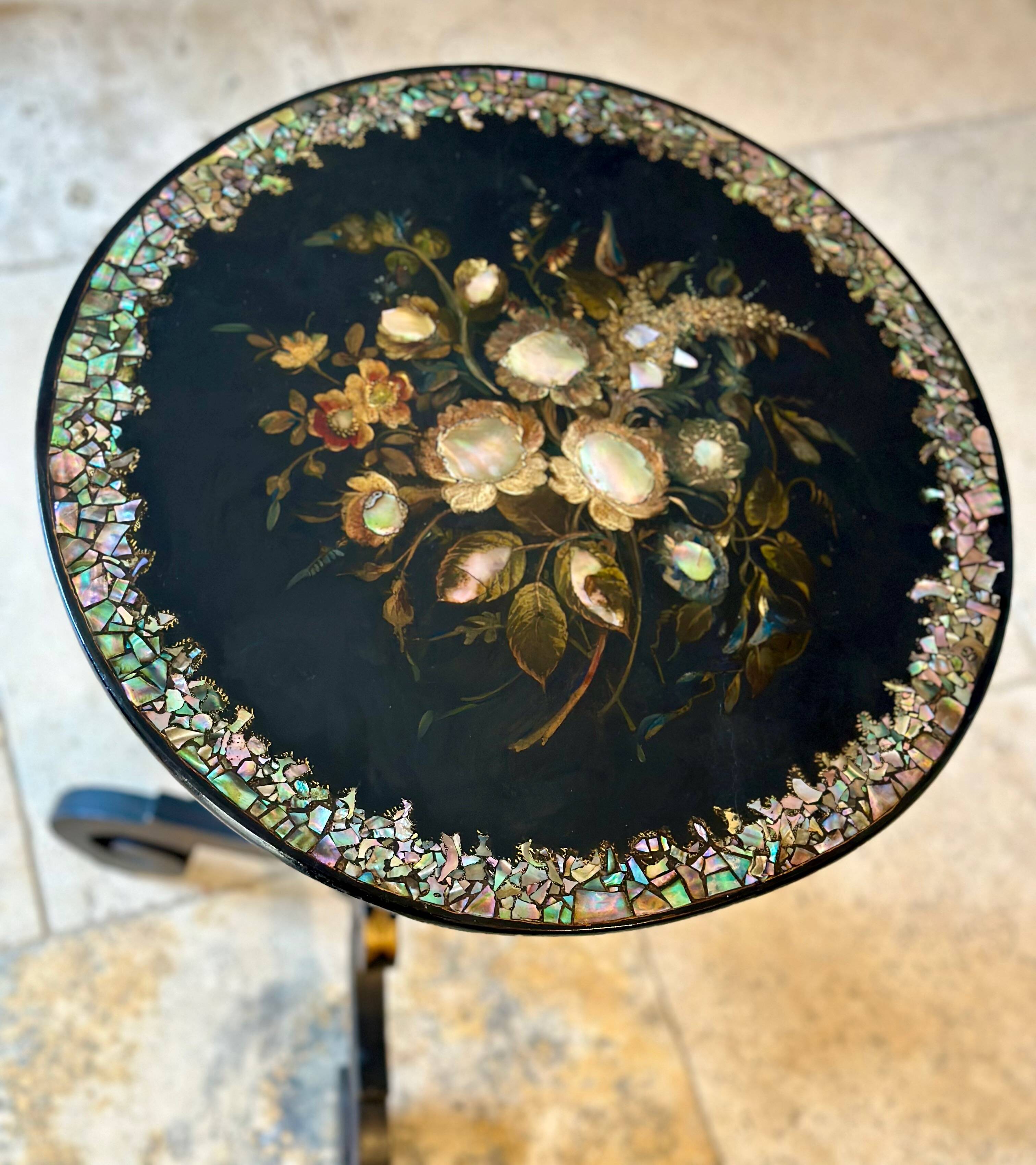Blackened wooden pedestal table from the 19th century Napoleon III burgundy, decorated with mother-of-pearl