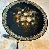 Blackened wooden pedestal table from the 19th century Napoleon III burgundy, decorated with mother-of-pearl