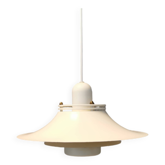 Nice medium-sized hanging lamp from Danish Form-Light 1980s.