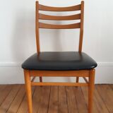 Set of 2 wooden chairs and skai