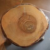 Tabouret de ferme en bois brut tripode