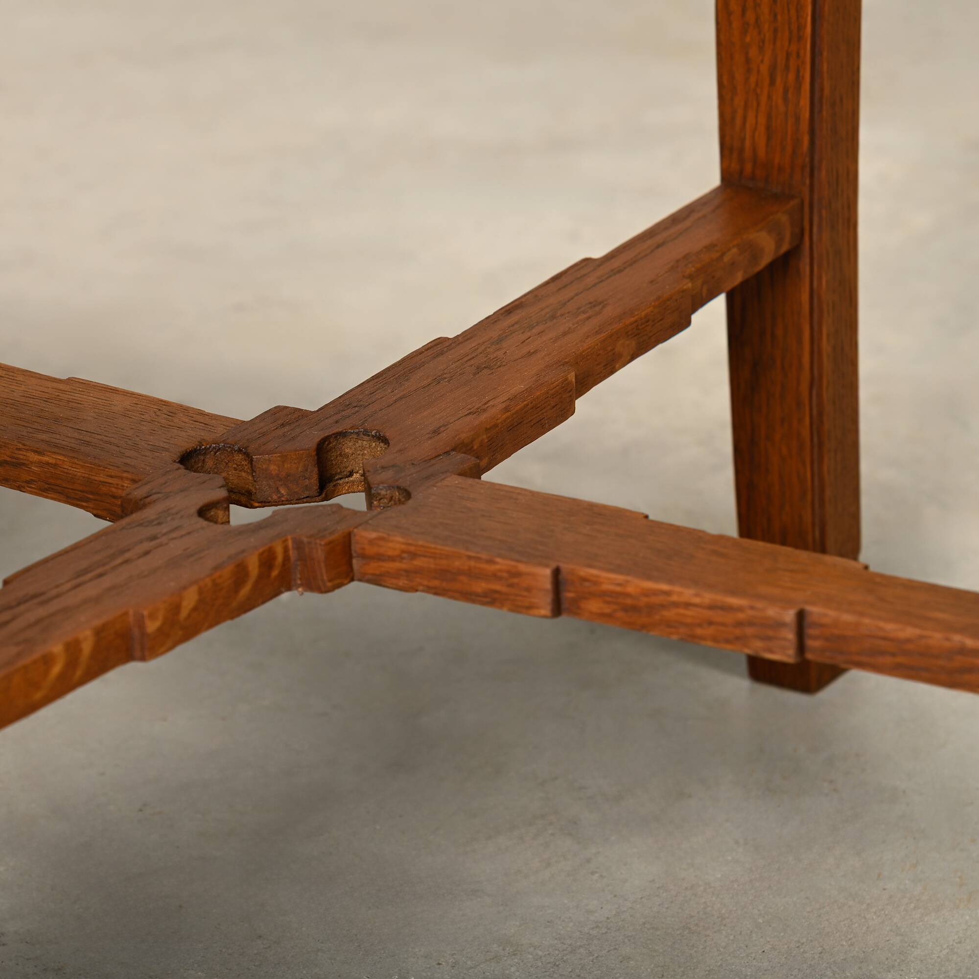 Dutch Art Deco Amsterdam School side table of solid and veneered oak