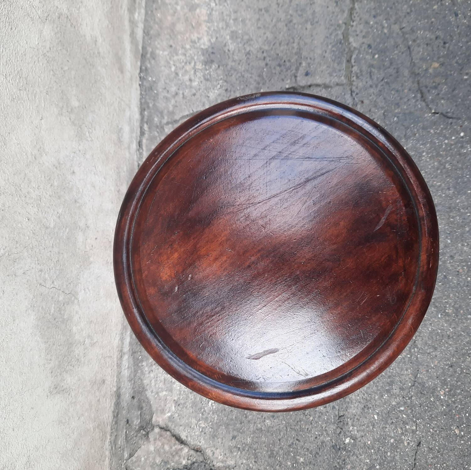 Tripod stool