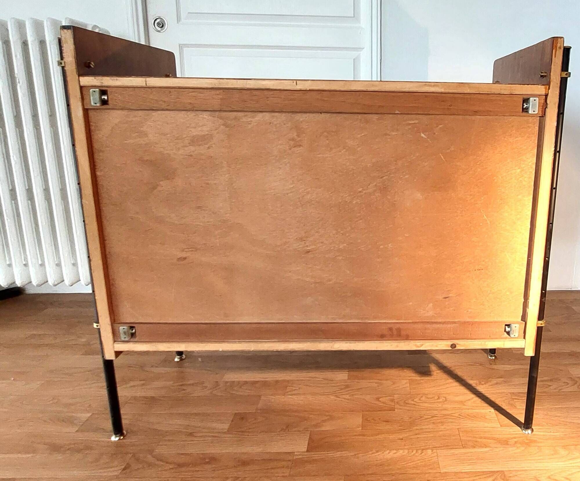 3-drawer chest of drawers in mahogany, black metal and gilded brass 1950 Vintage.
