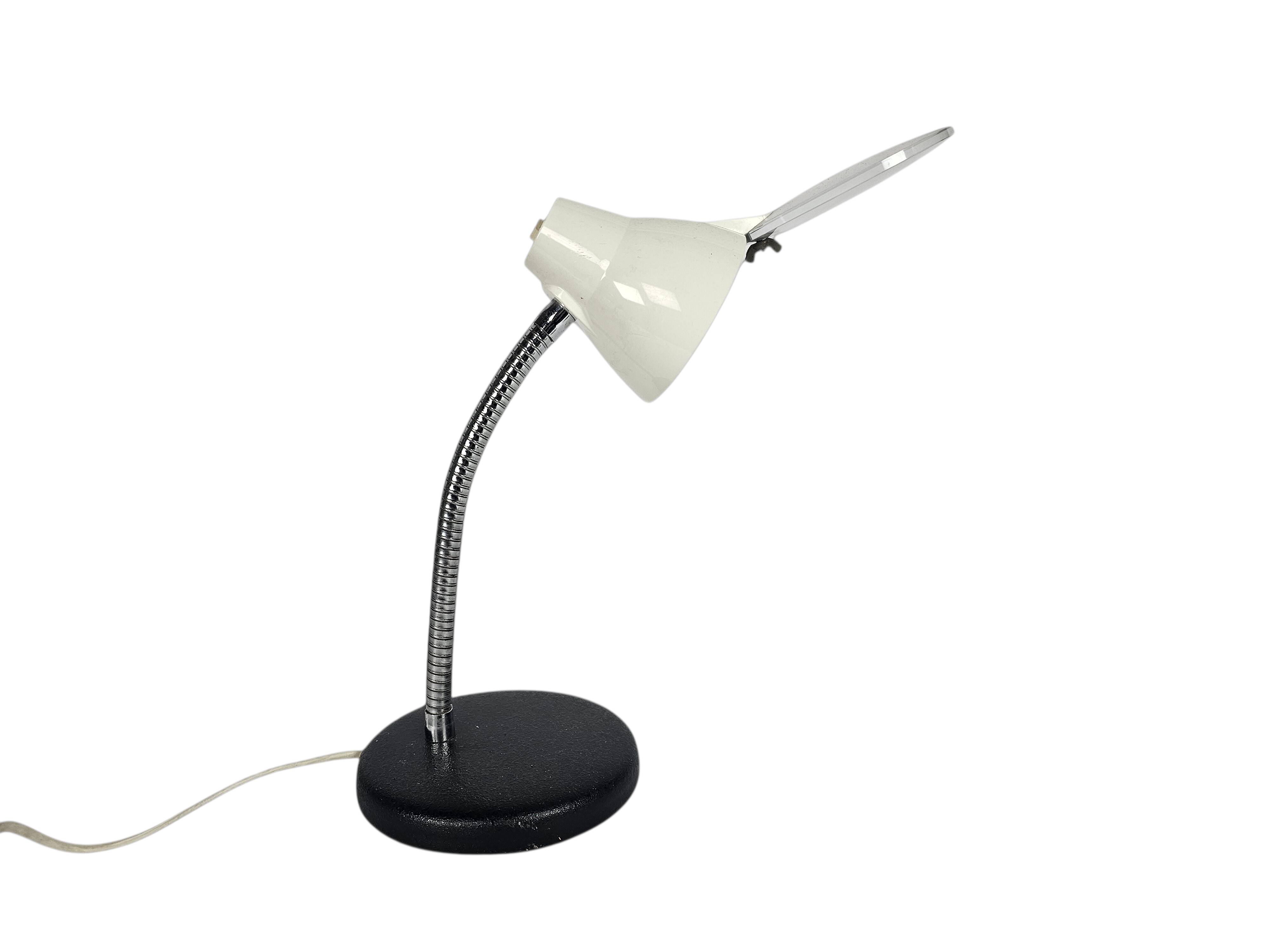 'Big Eye' table lamp - American - magnifying lamp - flexible neck - 3rd qua